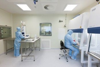 Cleanrooms and GMP behaviours